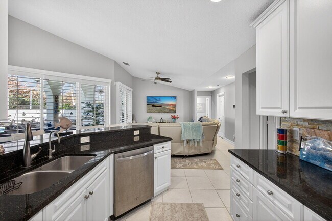 Building Photo - 8075 SE Governors Way