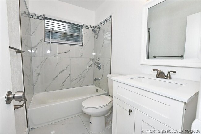 Building Photo - 270 NW 43rd St