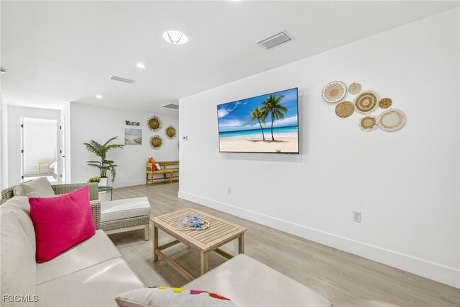 Building Photo - 1105 Skiff Pl