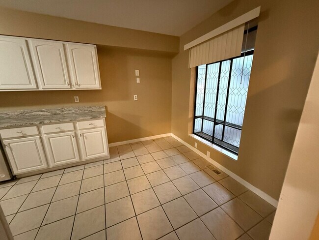 Building Photo - 11550 Villa Dorado Dr