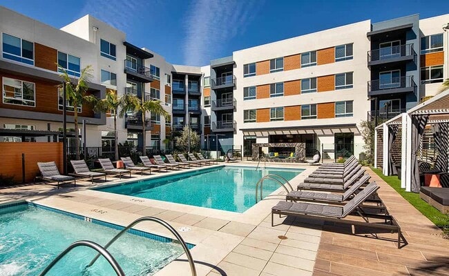 Building Photo - AmpliFi