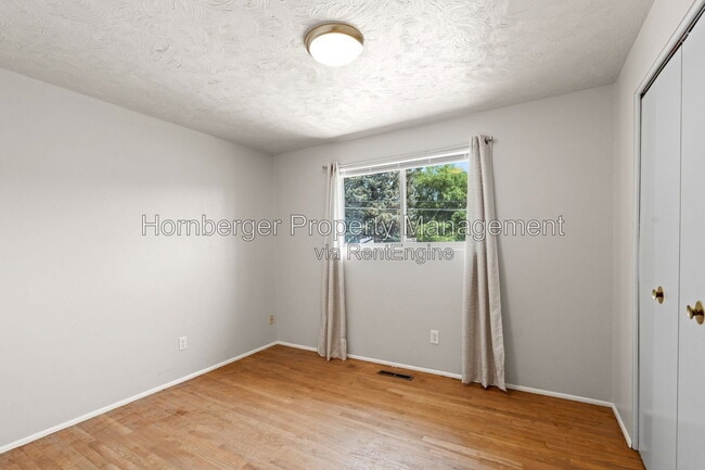 Building Photo - 9717 N Stevens St