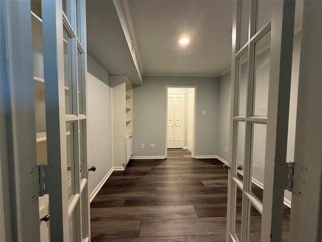 Building Photo - 777 Bering Dr