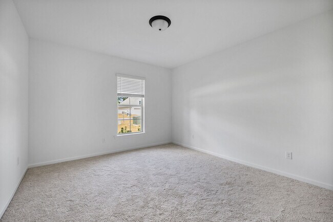 Building Photo - 39427 N Bunker Hill Rd