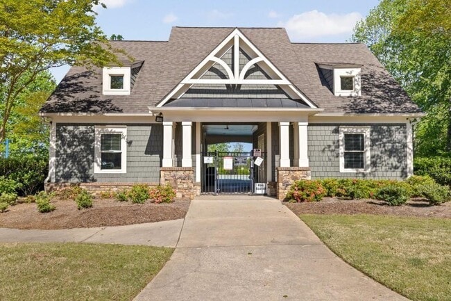 Building Photo - 244 Highland Pointe Cir E