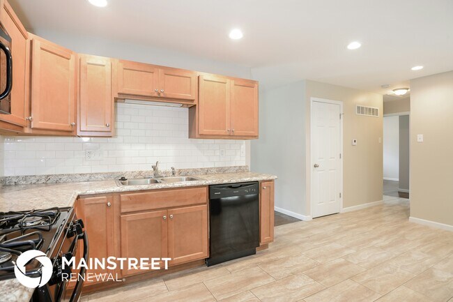 Building Photo - 1290 Aspen Dr
