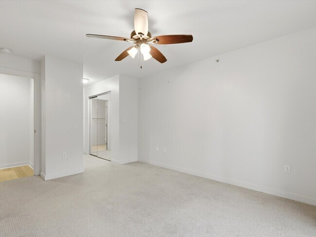 Building Photo - 95-060 Waikalani Dr