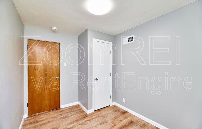 Building Photo - 9537 Cote Brilliante Ave