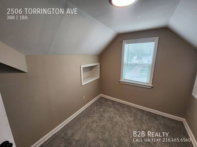 Building Photo - 2506 Torrington Ave