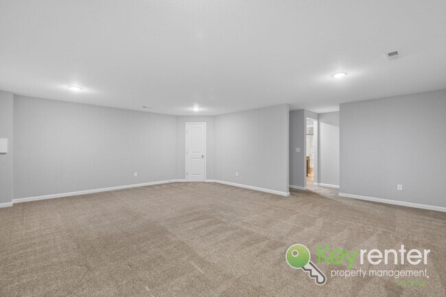 Building Photo - Newly Built 3 Bedroom Beauty: Lawn care and trash included!