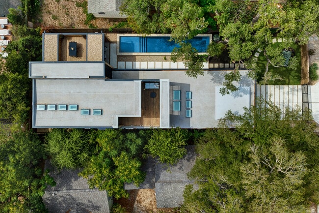 Building Photo - 2407 W 10th St