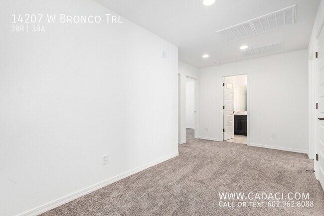 Building Photo - 14207 W Bronco Trl