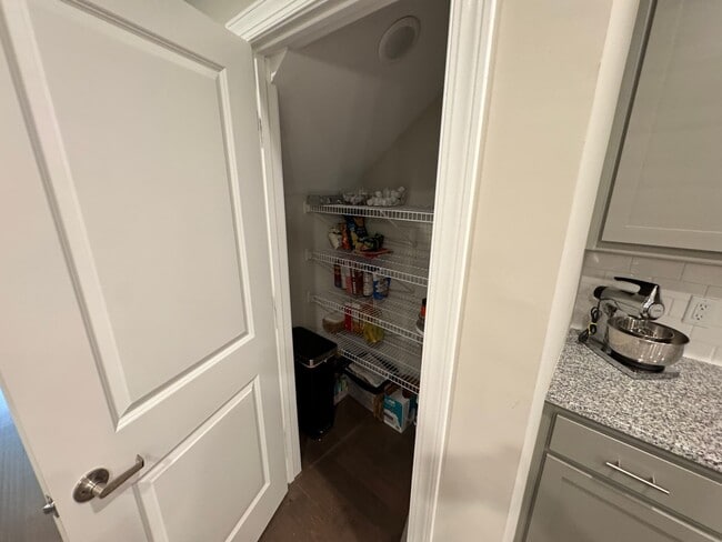 Building Photo - 3BR/3.5BA For Rent