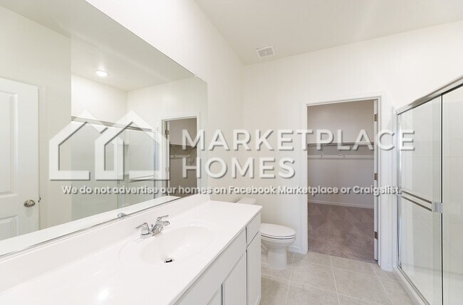 Building Photo - 4924 N 192nd Ln