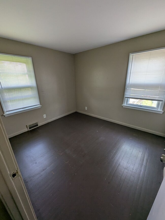 Building Photo - Welcome Home to 9312 Nelan!