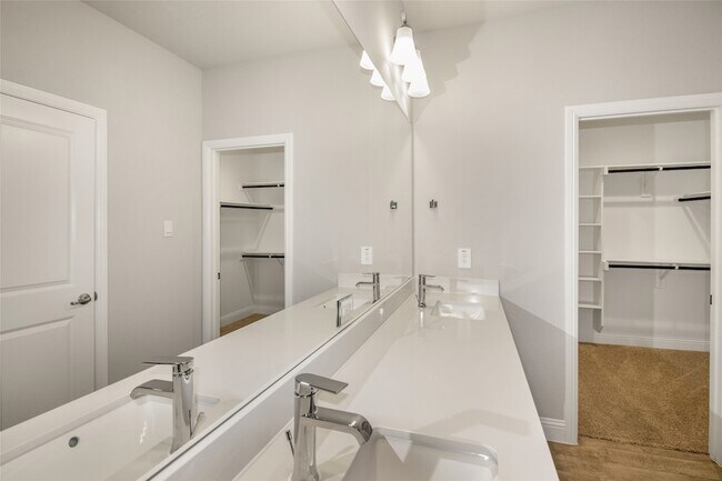 Building Photo - 3032 Lionsgate Dr