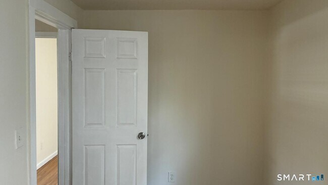 Building Photo - 54 North Ave