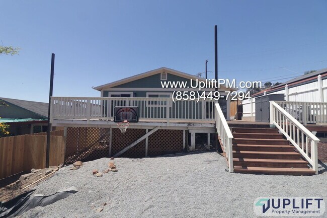 Building Photo - 1225 Capistrano Ave