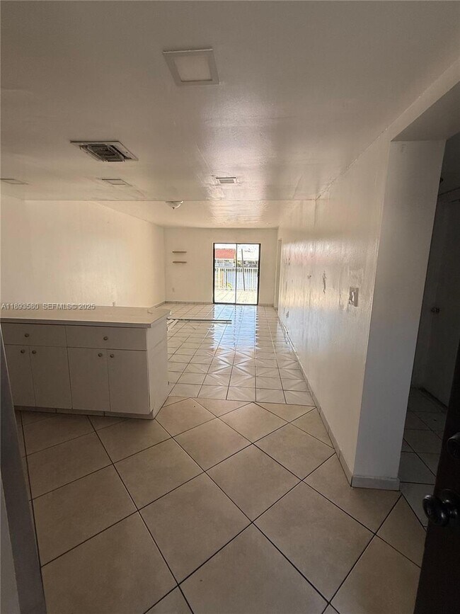 Building Photo - 5530 W 26th Ct