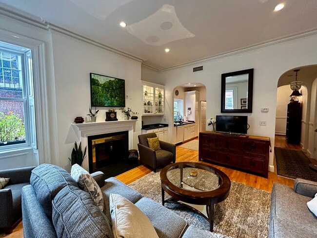 Building Photo - 3 Walnut St