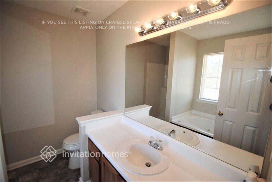 Building Photo - 4034 Double Hill Pl