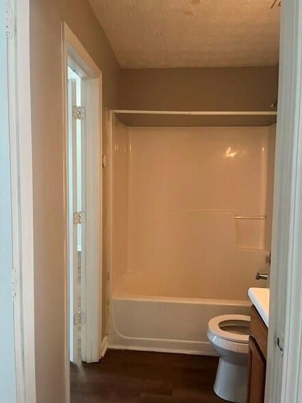 Building Photo - 1131 Classic Trail