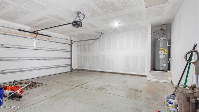 Building Photo - 5037 Rivergrass Dr