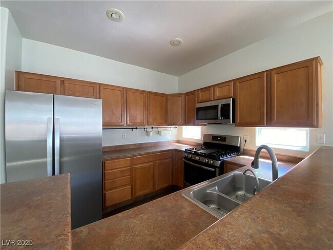 Building Photo - 5005 Auburn Skyline St