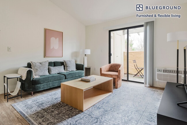 Building Photo - 1600 Villa St