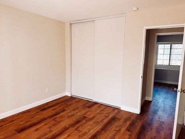 Building Photo - 6152 Orange Ave