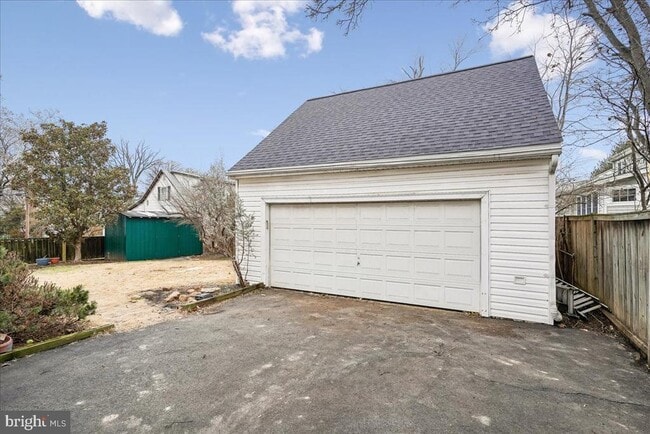 Building Photo - 4805 23rd St S