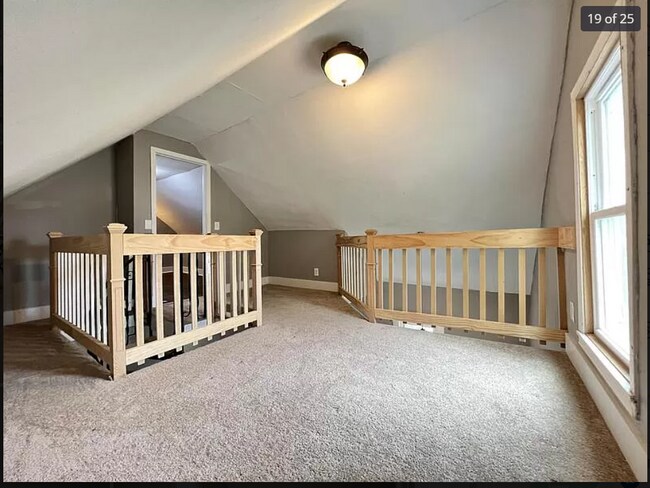 Building Photo - 829 10th St SW