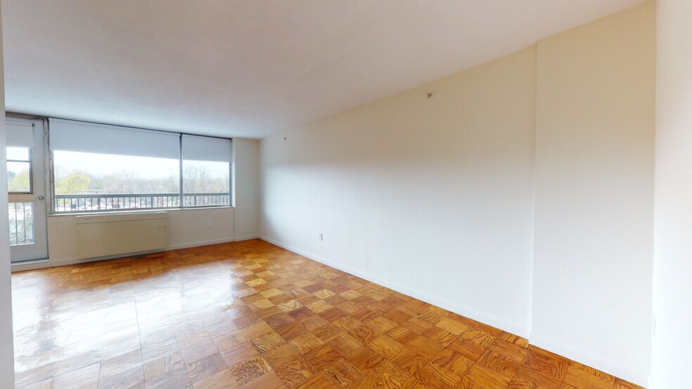 Building Photo - 75 Monmouth St