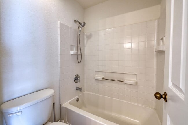 Building Photo - January Special offer 50% off First Month's Rent!  5 Bedroom In Cypress Cay in the Gateway Community