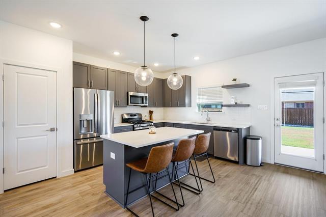 Building Photo - 2608 Ontario Dr