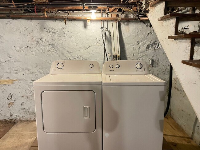 Building Photo - 107 S Broad St