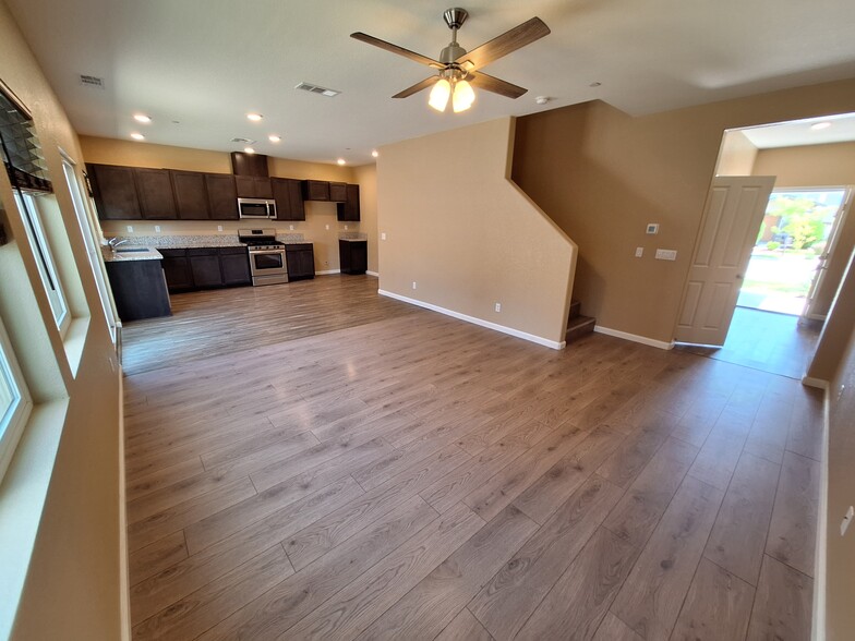 Building Photo - 4335 Ibiza Island Way