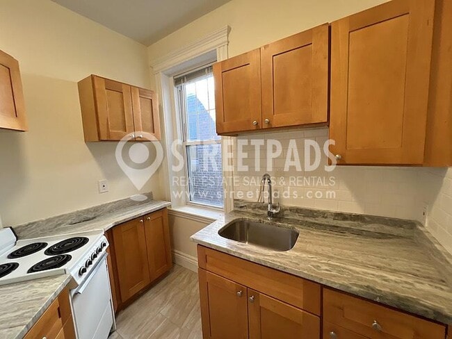 Building Photo - 1 bedroom in Boston MA 02215