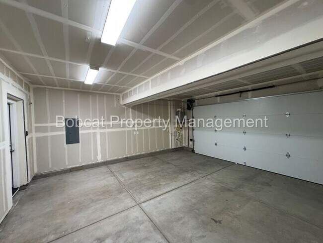 Building Photo - 3671 Pulsar Ln