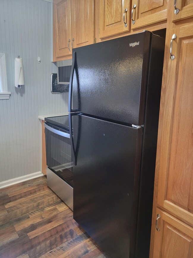 Building Photo - 133 Rugby Ct