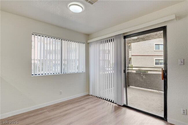 Building Photo - 5018 S Rainbow Blvd