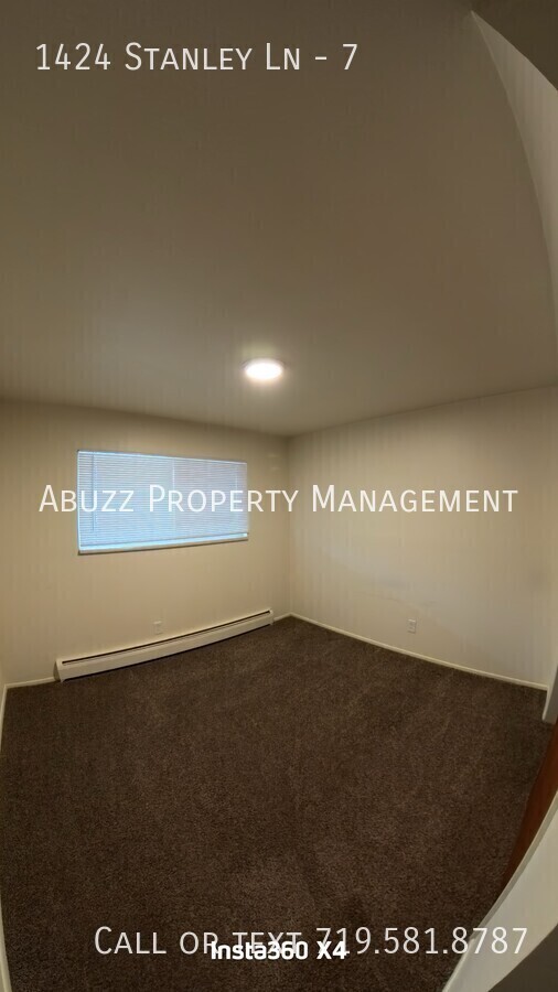 Building Photo - 1424 Stanley Ln