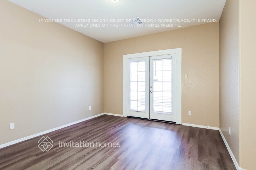 Building Photo - 1605 W St Catherine Ave
