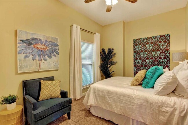 Building Photo - 2208 Trailside Dr
