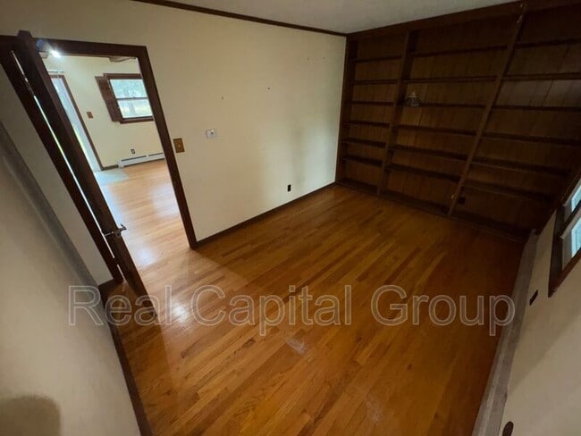 Building Photo - 38 Glenwood St