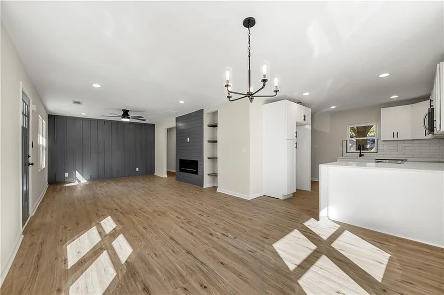 Building Photo - 164 Chicamauga Ave SW