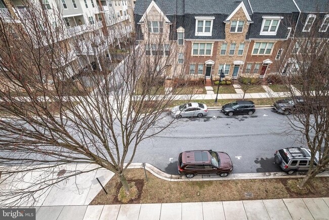 Building Photo - 252 Hemingway Dr