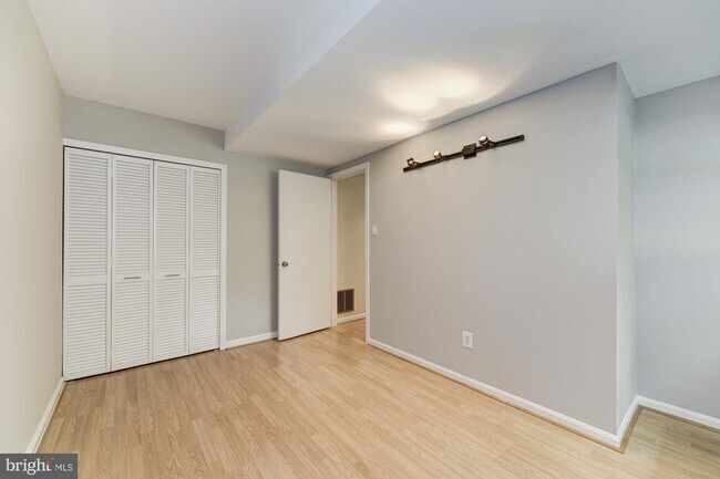 Building Photo - 11733 Ambleside Dr