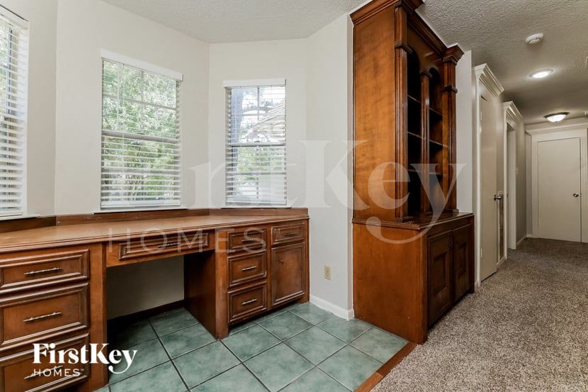 Building Photo - 8334 Burwood Park Dr
