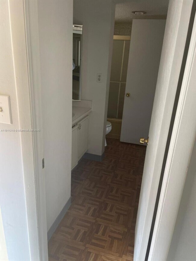 Building Photo - 404 NW 68th Ave